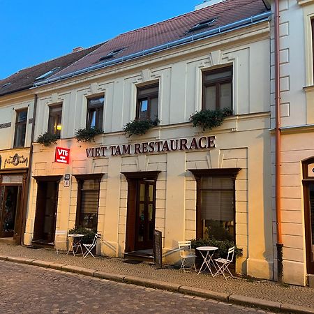 Vt6 House & Restaurant Panzió Znojmo Kültér fotó