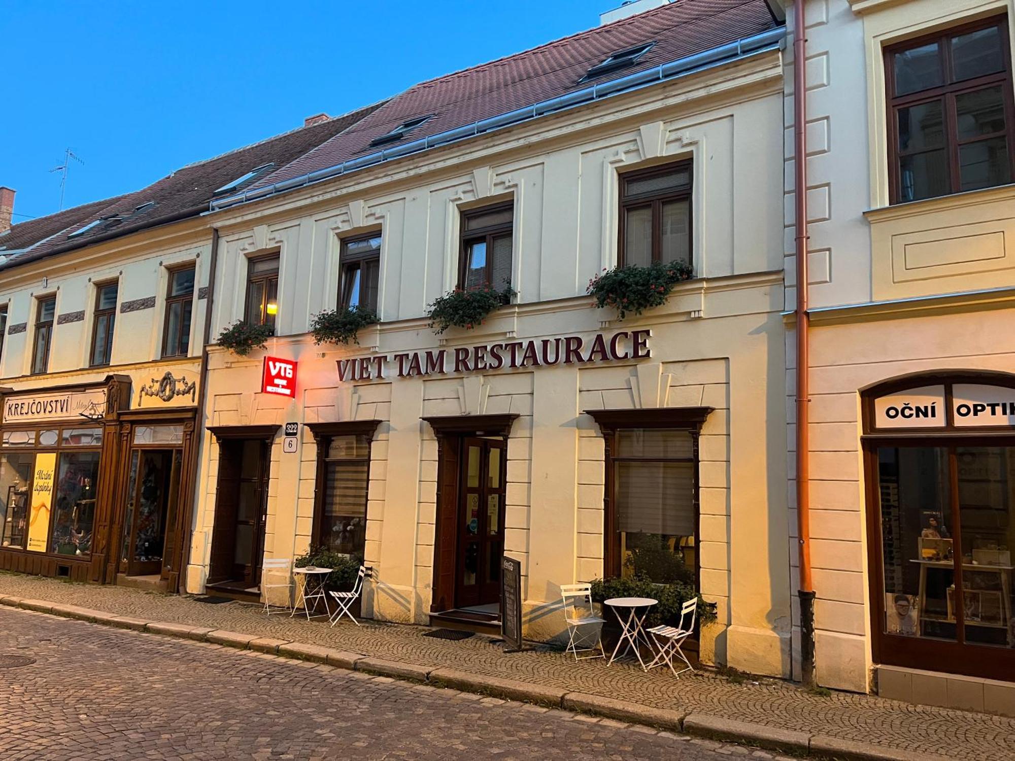 Vt6 House & Restaurant Panzió Znojmo Kültér fotó